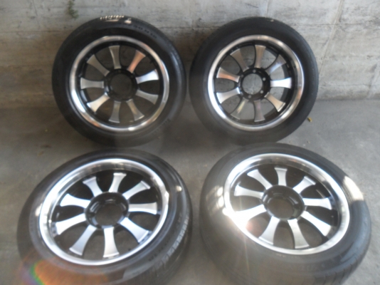 ล้อแม็ก 18นิ้ว 6รู พร้อมยาง สวยๆ 4 ล้อ ราคา 9800 บาท