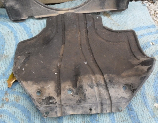 อะไหล่ BIG M ถาดใต้ท้องห้องเครื่อง