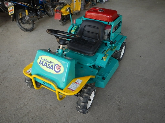 ขายรถตัดหญ้า KUSAKARI MASA  13แรง พร้อมใช้งาน