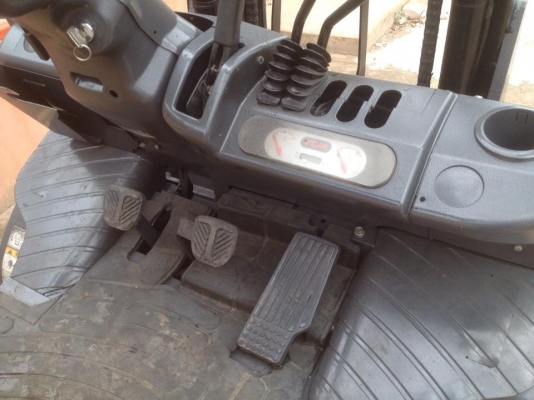 ขายด่วนน!! TCM รุ่น T3 FD25 เสา 4 เมตร เกียร์ Auto ขายด่วนน!! TCM รุ่น T3 FD25 เสา 4 เมตร เกียร์ Auto