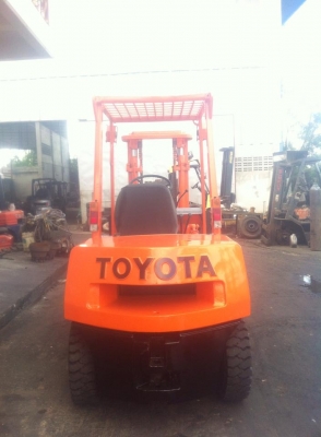 ขายด่วนน!! TOYOTA รุ่น 3 FD30 เสา 3 เมตร เกียร์ Manual