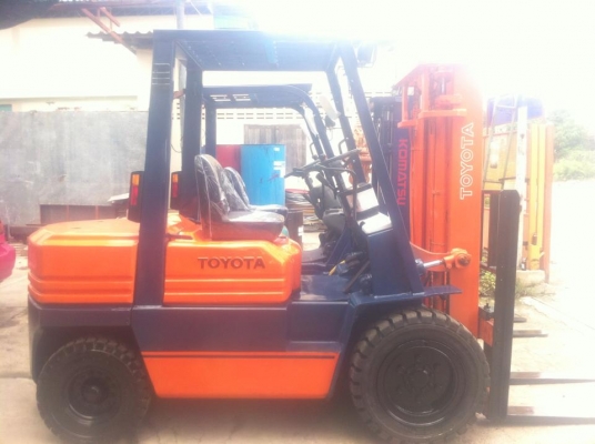 ขายด่วนน!! TOYOTA รุ่น 5 FD30 เสา 3 เมตร เกียร์ Auto