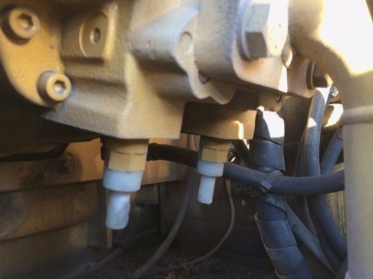 ขายรถ CATERPILLAR 313 BCR ราคาสินค้า+ค่าใช้จ่ายต่างๆ  แทร็คเหล็ก หุ้มยาง ชั่วโมงทำงานมาก 8,442 ช.ม. แต่สภาพดี ราคาถูก