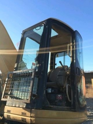 ขายรถ CATERPILLAR 313 BCR ราคาสินค้า+ค่าใช้จ่ายต่างๆ  แทร็คเหล็ก หุ้มยาง ชั่วโมงทำงานมาก 8,442 ช.ม. แต่สภาพดี ราคาถูก