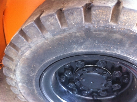 ขายด่วนน!! TOYOTA รุ่น 7 FD25 เสาเข้าตู้ 3 เมตร เกียร์ Manual มี Side shift