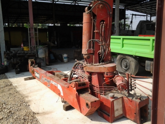 เครน  UNIC 2.9 ตัน