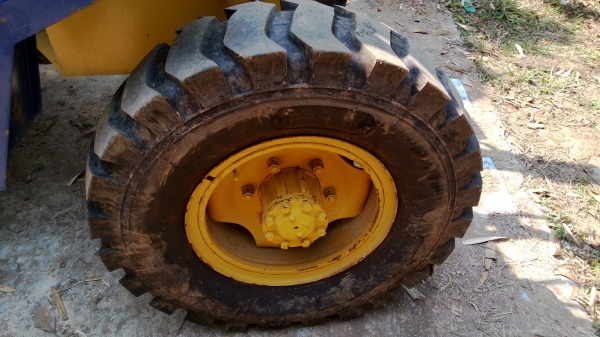 ขายถูกรถตัก  เอวอ่อน  4x4