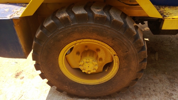 ขายถูกรถตัก  เอวอ่อน  4x4