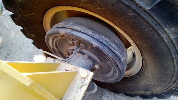 ขายถูกรถตัก  เอวอ่อน  4x4