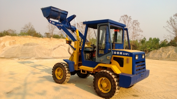 ขายถูกรถตัก  เอวอ่อน  4x4