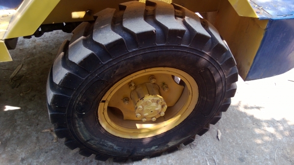 ขายถูกรถตัก  เอวอ่อน  4x4