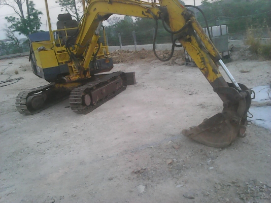 ขายแบ็คโฮ  KOMATSU   PC20-6 พร้อมใช้งาน
