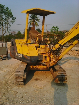 ขายแบ็คโฮ  KOMATSU   PC20-6 พร้อมใช้งาน