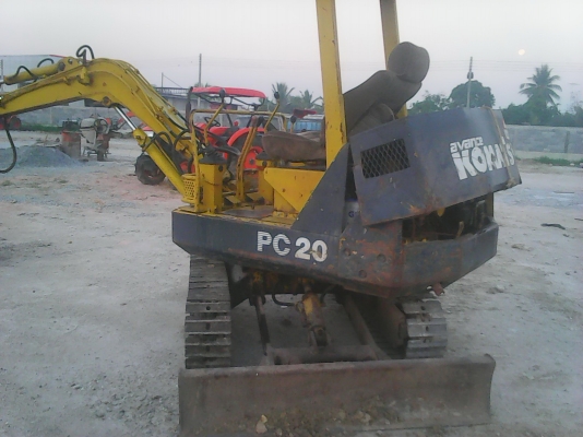 ขายแบ็คโฮ  KOMATSU   PC20-6 พร้อมใช้งาน