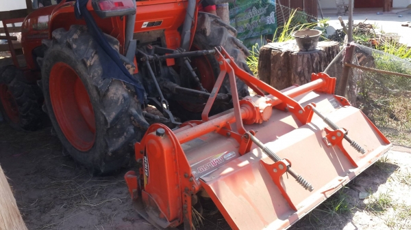 ***ขายแล้วครับขอบคุณ Truck2hand ขายรถไถ2เพลาสวยๆ KUBOTA L3608 4WD เครื่องเดิม ปั้มเดิม เกียร์เดิม ท้ายเดิมๆ แน่นๆ ใช้งาน1,6xx ชั่วโมง เครื่องแน่น36แรง3สูบ ปั้มแรง เกียร์ไม่หอน ช่วงล่างแน่น ท้ายดี ไม่แตก ไม่ร้าว ระบบไฮดรอลิกส์ใช้งานปกติ ไม่รั่วไม่ซึม 4WDใช ***ขายแล้วครับขอบคุณ Truck2hand ขายรถไถ2เพลาสวยๆ KUBOTA L3608 4WD เครื่องเดิม ปั้มเดิม เกียร์เดิม ท้ายเดิมๆ แน่นๆ ใช้งาน1,6xx ชั่วโมง เครื่องแน่น36แรง3สูบ ปั้มแรง เกียร์ไม่หอน ช่วงล่างแน่น ท้ายดี ไม่แตก ไม่ร้าว ระบบไฮดรอลิกส์ใช้งานปกติ ไม่รั่วไม่ซึม 4WDใช