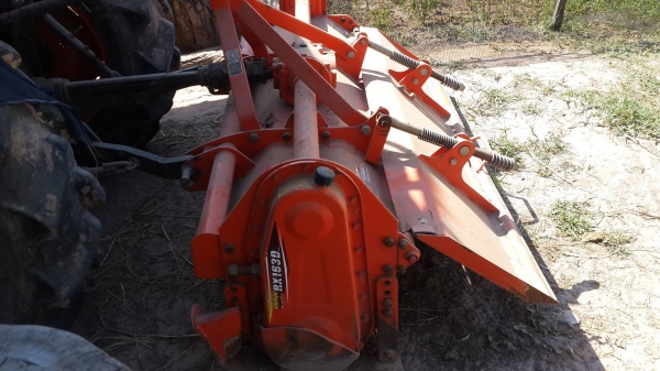 ***ขายแล้วครับขอบคุณ Truck2hand ขายรถไถ2เพลาสวยๆ KUBOTA L3608 4WD เครื่องเดิม ปั้มเดิม เกียร์เดิม ท้ายเดิมๆ แน่นๆ ใช้งาน1,6xx ชั่วโมง เครื่องแน่น36แรง3สูบ ปั้มแรง เกียร์ไม่หอน ช่วงล่างแน่น ท้ายดี ไม่แตก ไม่ร้าว ระบบไฮดรอลิกส์ใช้งานปกติ ไม่รั่วไม่ซึม 4WDใช ***ขายแล้วครับขอบคุณ Truck2hand ขายรถไถ2เพลาสวยๆ KUBOTA L3608 4WD เครื่องเดิม ปั้มเดิม เกียร์เดิม ท้ายเดิมๆ แน่นๆ ใช้งาน1,6xx ชั่วโมง เครื่องแน่น36แรง3สูบ ปั้มแรง เกียร์ไม่หอน ช่วงล่างแน่น ท้ายดี ไม่แตก ไม่ร้าว ระบบไฮดรอลิกส์ใช้งานปกติ ไม่รั่วไม่ซึม 4WDใช