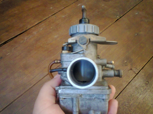 ขายคาบู ถอดจากNSRปาก30mm ไม่ได้ใช้คับ ราคา 500 ต่อรองได้นิดหน่อยคับ ไม่รวมค่าส่งคับ เบอร์ 093-0911996