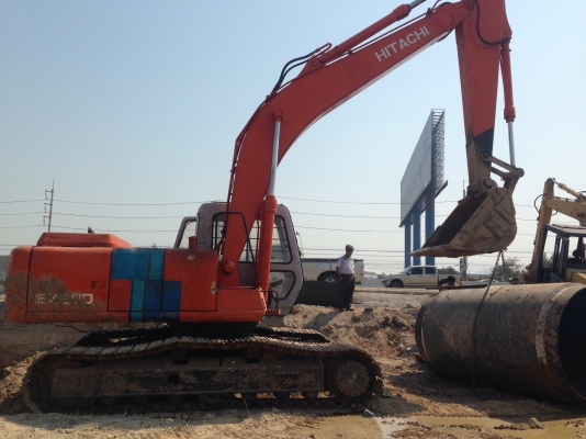 ขายด่วย HITACHI  EX200-2 เอกสารพร้อม ราคาต่อรองได้093-8586290, 092-8269456