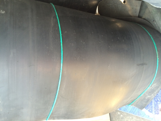 โล๊ะ บังฝุ่นรถบรรทุก กว้าง 65-68 เซนติเมตร หนา 10mm มีอยู่ประมาน 150กิโล ราคาสุดประหยัด สอบถามโทร 080-6135462