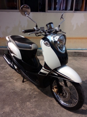 Yamaha Fino ลาย PS สี ขาว-ดำ ส๊วยสวยเดิมๆราคาถูกๆครับ