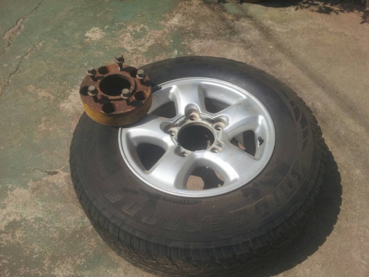 ขายสเปเซอร์ใส่แลนด์ซีรี่ย์ ออกเป็น 5 รู 100 หนา 2นิ้วครึง