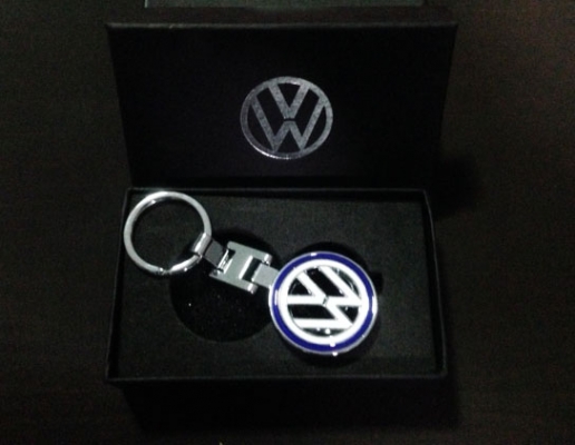 ขายพวงกุญแจvw และ จุ๊บปิดลมยางvw