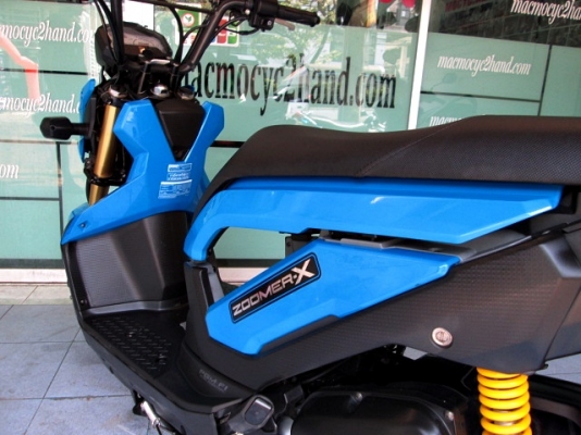 ZOOMER สีนํ้าเงิน สีรุ่นใหม่ รถเดือน กรกฏาคม ปี 57 ไมล์ 4 พันโล  แถม 3 รายการ 38900
