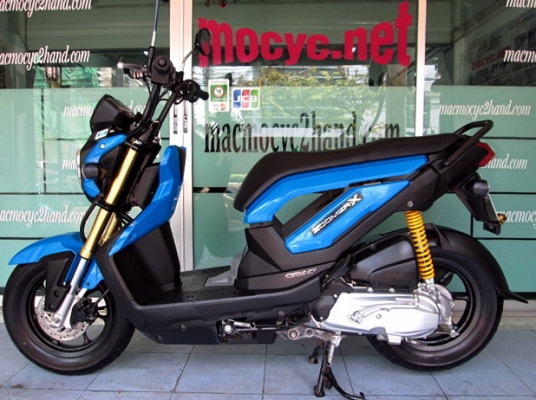 ZOOMER สีนํ้าเงิน สีรุ่นใหม่ รถเดือน กรกฏาคม ปี 57 ไมล์ 4 พันโล  แถม 3 รายการ 38900