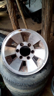 ล้อแม็ก6รู ใส่นิสัน