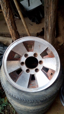 ล้อแม็ก6รู ใส่นิสัน