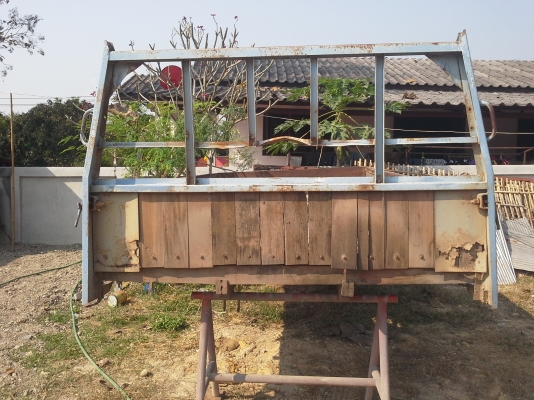 ขายกะบะคาร์โก้  ของNPR ยาว 4.30 ม. ไม้คานยังสวย ฝาข้าง ฝาท้ายสวย ใส่ใช้งานได้เลย  ต่อรองได้