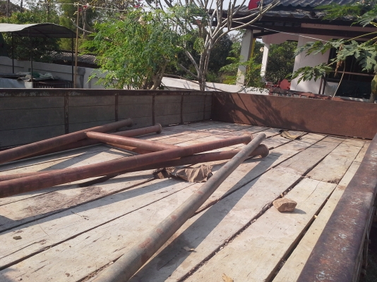 ขายกะบะคาร์โก้  ของNPR ยาว 4.30 ม. ไม้คานยังสวย ฝาข้าง ฝาท้ายสวย ใส่ใช้งานได้เลย  ต่อรองได้