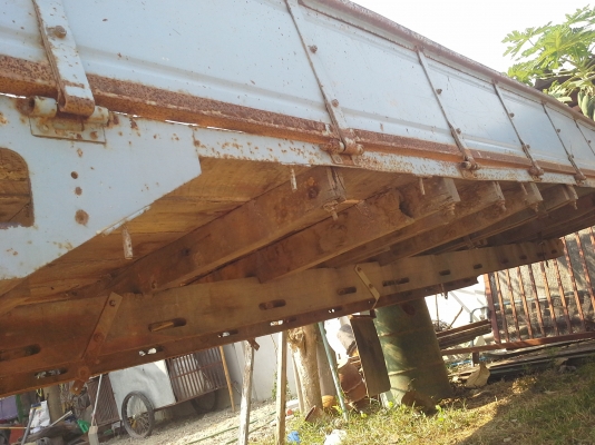 ขายกะบะคาร์โก้  ของNPR ยาว 4.30 ม. ไม้คานยังสวย ฝาข้าง ฝาท้ายสวย ใส่ใช้งานได้เลย  ต่อรองได้