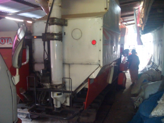 ขายรถเกี่ยวข้าว KUBOTA DC 95 GM PLUS ปี 55  รถสวยมาก เครี่องดี พร้อมใช้งาน ปี 2555