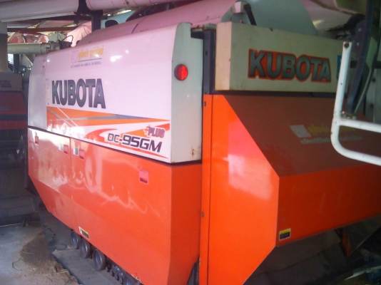 ขายรถเกี่ยวข้าว KUBOTA DC 95 GM PLUS ปี 55  รถสวยมาก เครี่องดี พร้อมใช้งาน ปี 2555