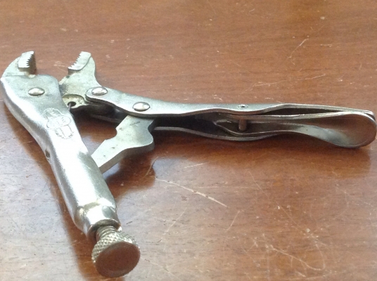 ขายคีมล็อค Petersen Dewitt 5WR Vise Grip ปากโค้ง ปากตัด ขายคีมล็อค Petersen Dewitt 5WR Vise Grip ปากโค้ง ปากตัด