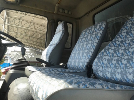 ขาย ISUZU FTR 200 แรงม้า ยาว 7.20 เมตร ตู้แห้ง 3 บาน ท้ายมีลิฟท์ สภาพสวยทั้งคัน จดทะเบียนปี  2545 / 2002 สนใจสอบถามเพิ่มเติมได้ที่ 081-4825911 คุณ พิมพ์ใจ 085-0097969 คุณ รุ่ง ราคา 790000 บาท