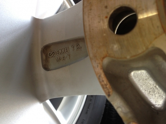 - ขายล้อพร้อมยาง Dmax ขอบ16