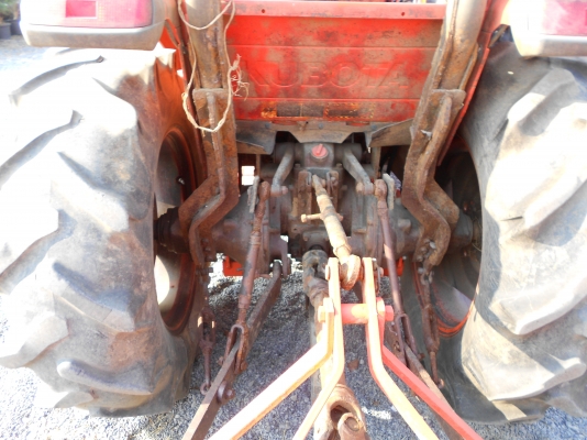 ขายรถแทรคเตอร์ คูโบต้า รุ่น L4708 ขายรถแทรคเตอร์ คูโบต้า รุ่น L4708