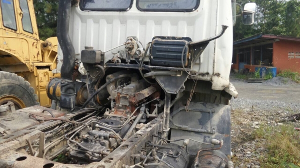 หัวคัสซี...10ล้อ2เพลา220แรง hino. FM226.-13187  เครื่องEm100. รถห้างแท้เดิมๆเอาไปแต่งนิดก็ โอเค