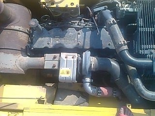 KOMATSU PC 200-8 รถบอดี้สวยมาก ใช้งาน 11,319 ชม. เครื่องแรงดีไม่มีเยิ้ม ภายในเก๋งสะอาดสวย แอร์เย็น CD ภายนอกบูมอาร์มสวย เอวแน่นดี ช่วงล่างเต็มดีประมาณ 70\% พร้อมใช้งาน เอกสารเล่มทะเบียนครบ ราคาต่อรองได้ครับ