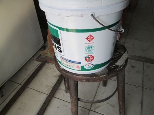 ครับเฮียวัลลภ  สีทนได้ตามรูป  กระป๋องกลาง   ขออนุญาตขายถูก 600บาท