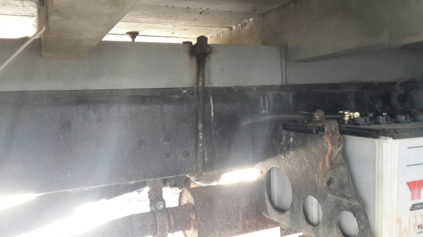 รถฮีโน่ 6 ล้อ KM - 777  115 แรงม้า.  สนใจติดต่อ 081 - 6079515