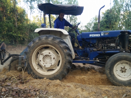 ขายรถไถ FORD เล็กพร้อมใช้งาน ราคา69000 บาท