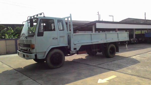 isuzuร็อคกี้ 145 รถบรรทุกหกล้อ isuzuร็อคกี้ 145 รถบรรทุกหกล้อ