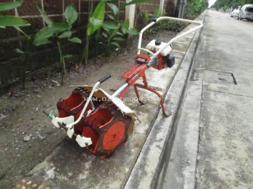 เครื่องกำจัดวัชพืชในร่องข้าว   MARUYAMA     MA3   รหัสสินค้า : 14001869   หรือเพิ่มเติมไดที่ www.nihonmono.com