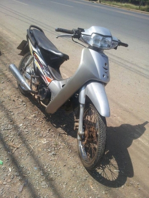 ขายเวฟ100 มีทะเบียนพร้อมชุดโอน ราคา 9500