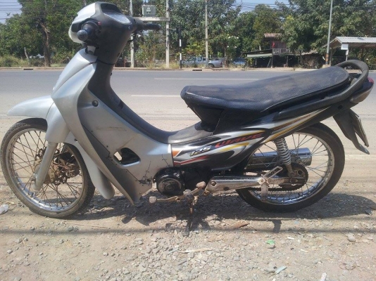 ขายเวฟ100 มีทะเบียนพร้อมชุดโอน ราคา 9500