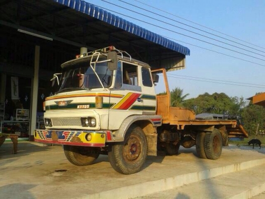 ขายรถบรรทุกหกล้อเทเลอร์ HINO KL300 เครื่อง EH100-150 แรง เกียร์ HINO น็อต 8 ตัว