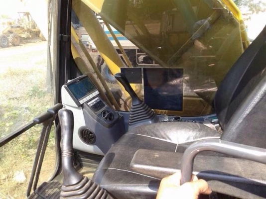 ขายรถแบ็คโฮ KOMATSU PC 200-8 C61282 ไมล์ชั่วโมง 4,144 เอกสารเล่มทะเบียน